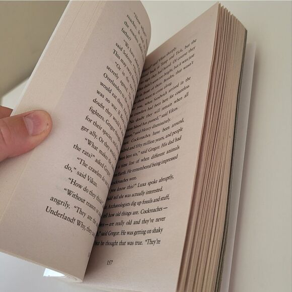 𝅺Gregor The Overlander Book 1 from The Underland Chronicles #0299 - Picture 6 of 6